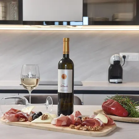 Alta Oliva 2 With Private Parking Zadar