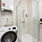 아파트 Alta Oliva 2 With Private Parking 자다르