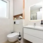 아파트 Alta Oliva 2 With Private Parking 자다르