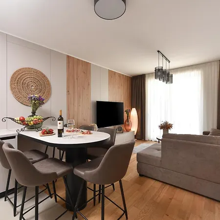 Alta Oliva 2 With Private Parking Apartment Zadar