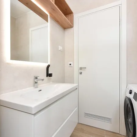 Alta Oliva 2 With Private Parking Zadar