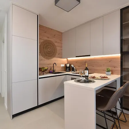 Apartment Alta Oliva 2 With Private Parking *