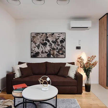 Apartment Alta Oliva 2 With Private Parking *