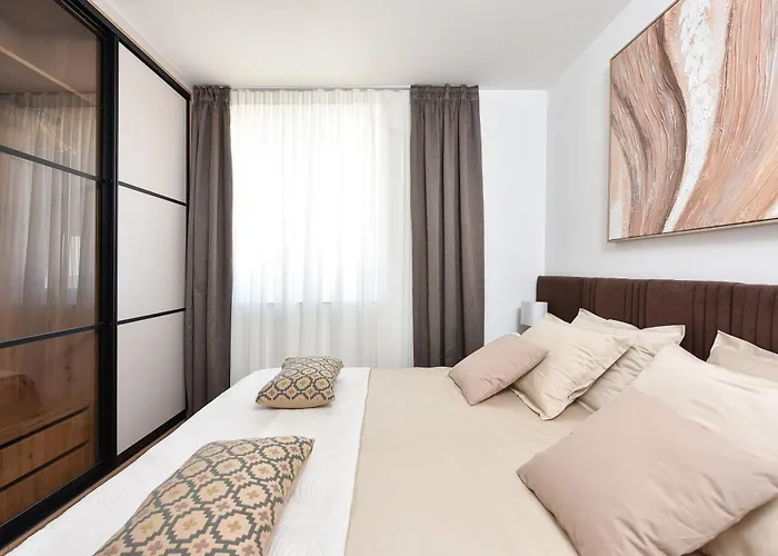 Apartment Alta Oliva 2 With Private Parking *