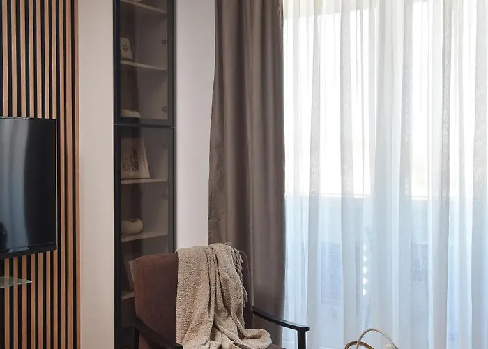 Alta Oliva 2 With Private Parking Zadar